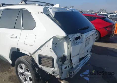 2019 Toyota Rav4 Xle/Xle Premium из США, поврежденный, VIN 2T3W1RFV7KC025699